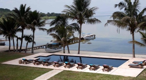 PINEAPPLE BAY RESORT