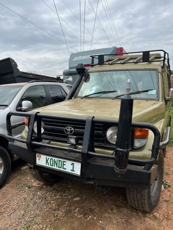 Tour car stretcher